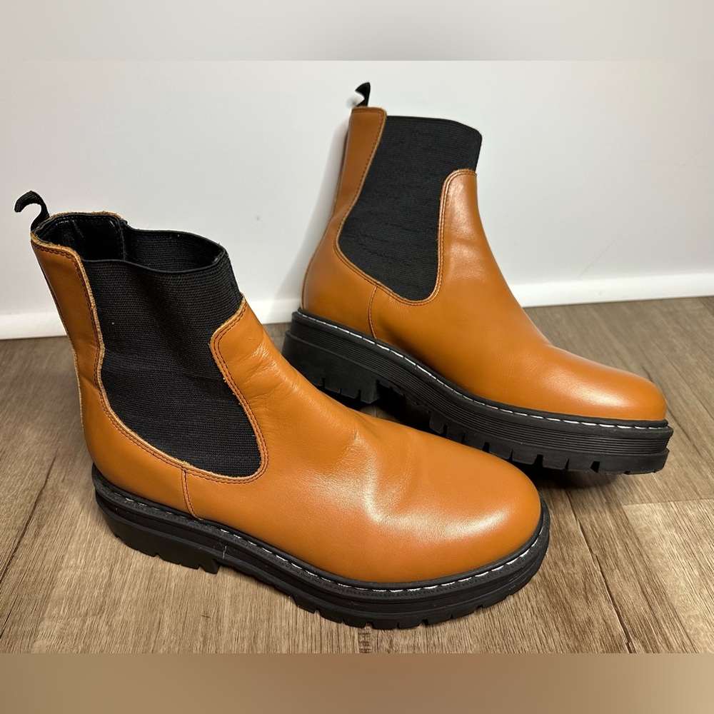 Marc Fisher LTD Patrick Lug Sole Booties Women’s Size 9M